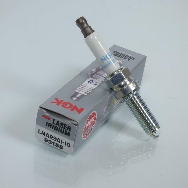 Свеча NGK LMAR9AI-10