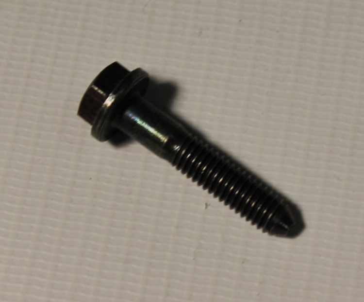 Болт Bajaj  OEM