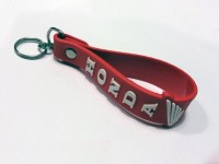 Брелок резиновый петля HONDA